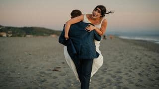 A Couples' Bible Plan for Your Honeymoon or Vacation